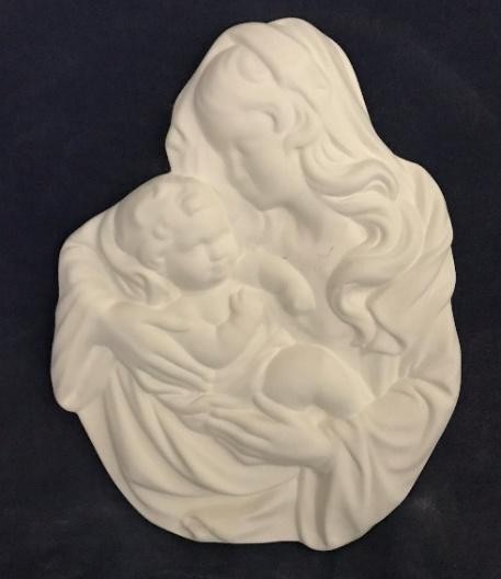 VIRGEN CON NIÑO EN BRAZOS